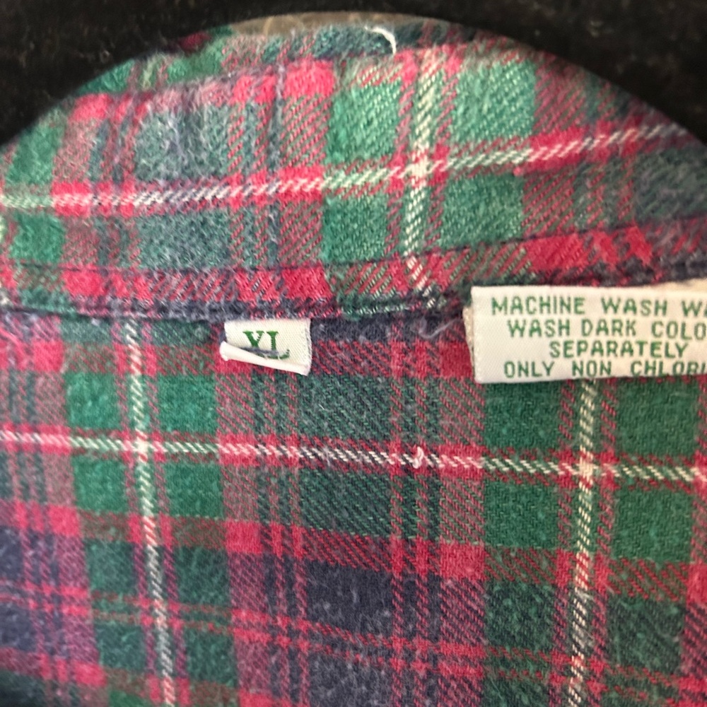 Urban Outfitters Women's Red & Green Plaid Button-Down Shirt - Picture 2 of 2